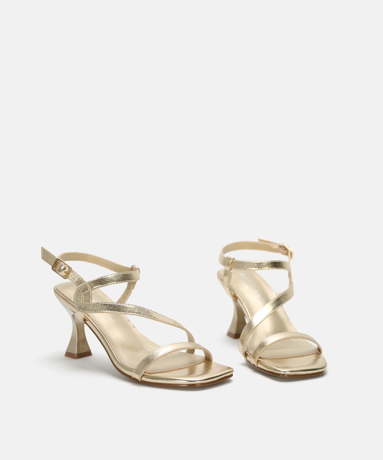 Sandalia tac&oacute;n tiras image number null